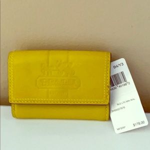Coach leather wallet excellent condition bill fold